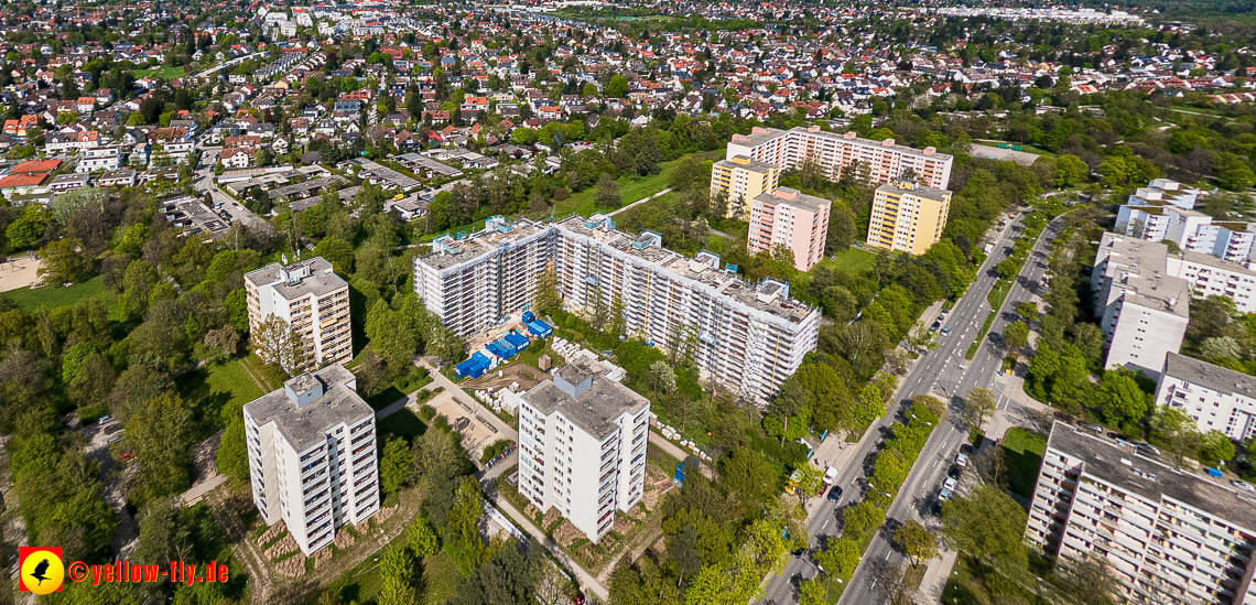 04.05.2023 - Luftbilder von der Fassadensanierung an der Kurt-Eisner-Straße in Neuperlach